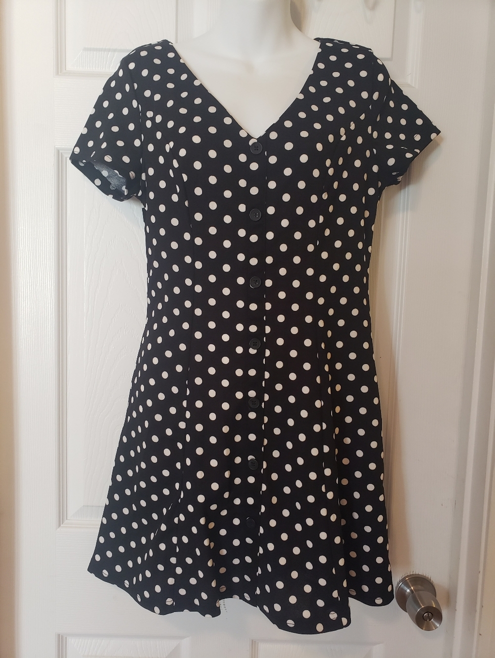 Black and White Polka Dot V-Neck Button-Front Dress Size Medium